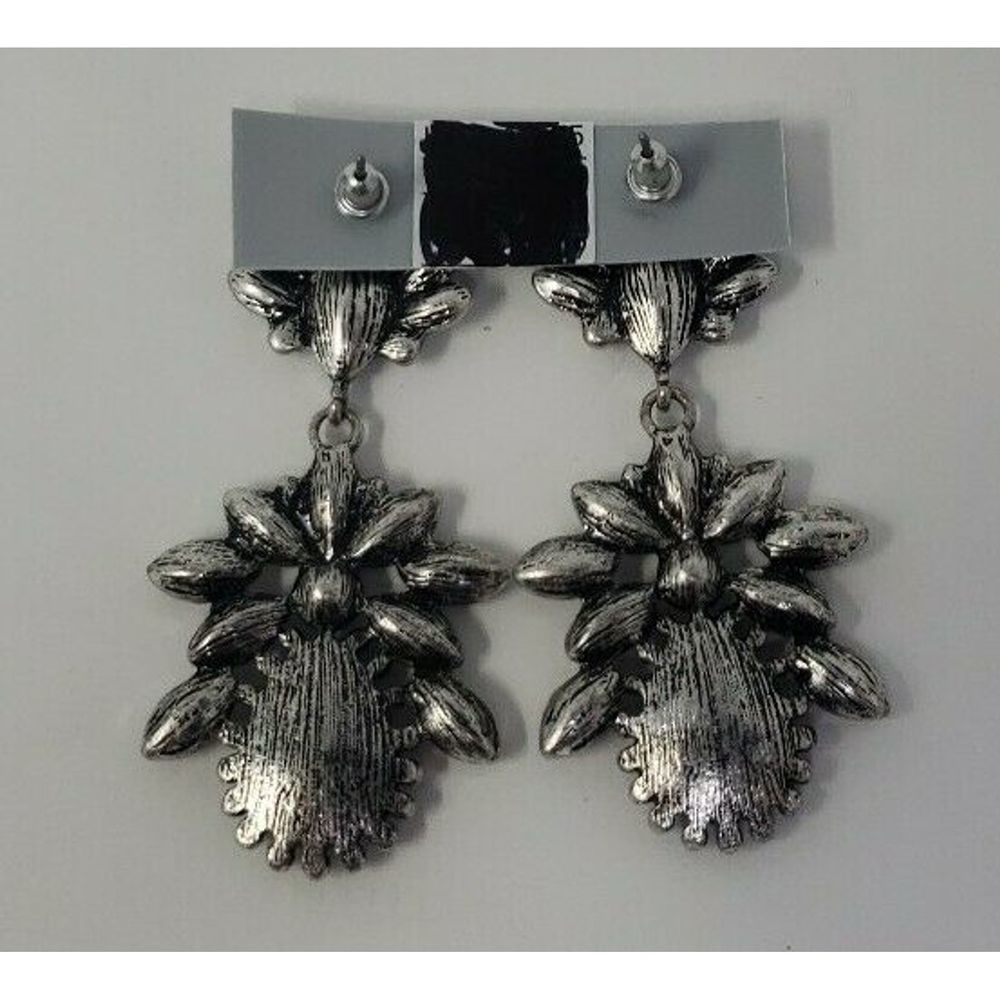 Dangle Earrings - Picture 2 of 2
